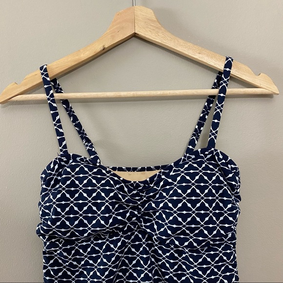 Land’s End Tankini Swim Skirt Set - Picture 3 of 16